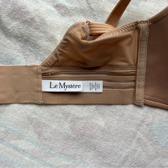 Le Mystere Second Skin Wireless Bra in Nude, 32D - Picture 11 of 16